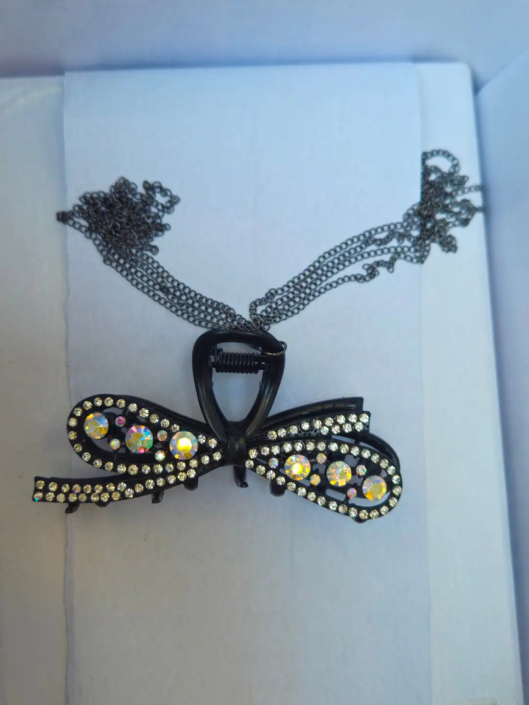 Luxury Metal Bow Hair Claw Clip with Sparkling Crystals & Hanging Tassel Chains – Premium Elegant Hair Accessory for Women