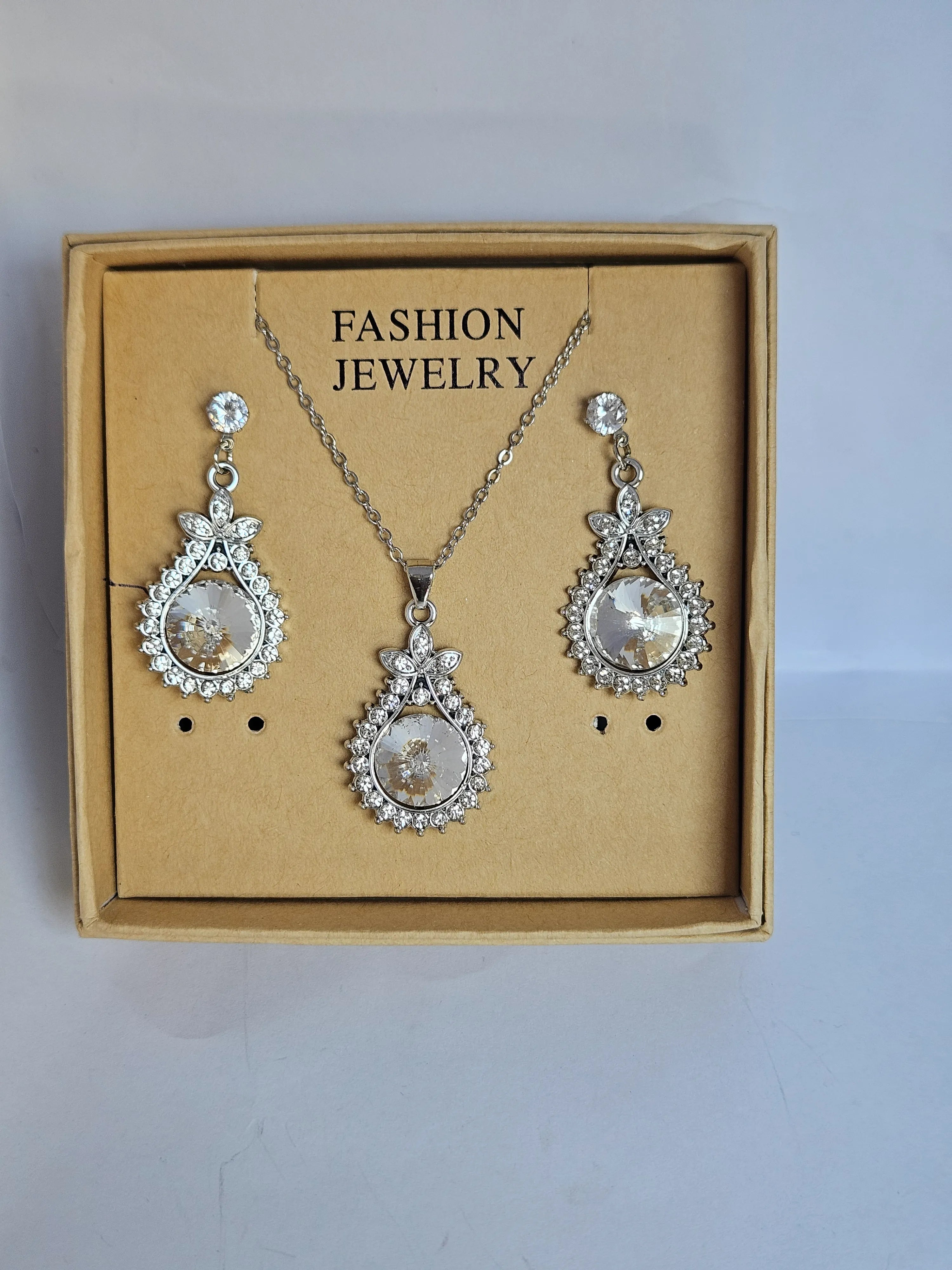 Silver Crystal Jewelry Set | Necklace & Earrings | Premium Gift Box – Zewarly.pk