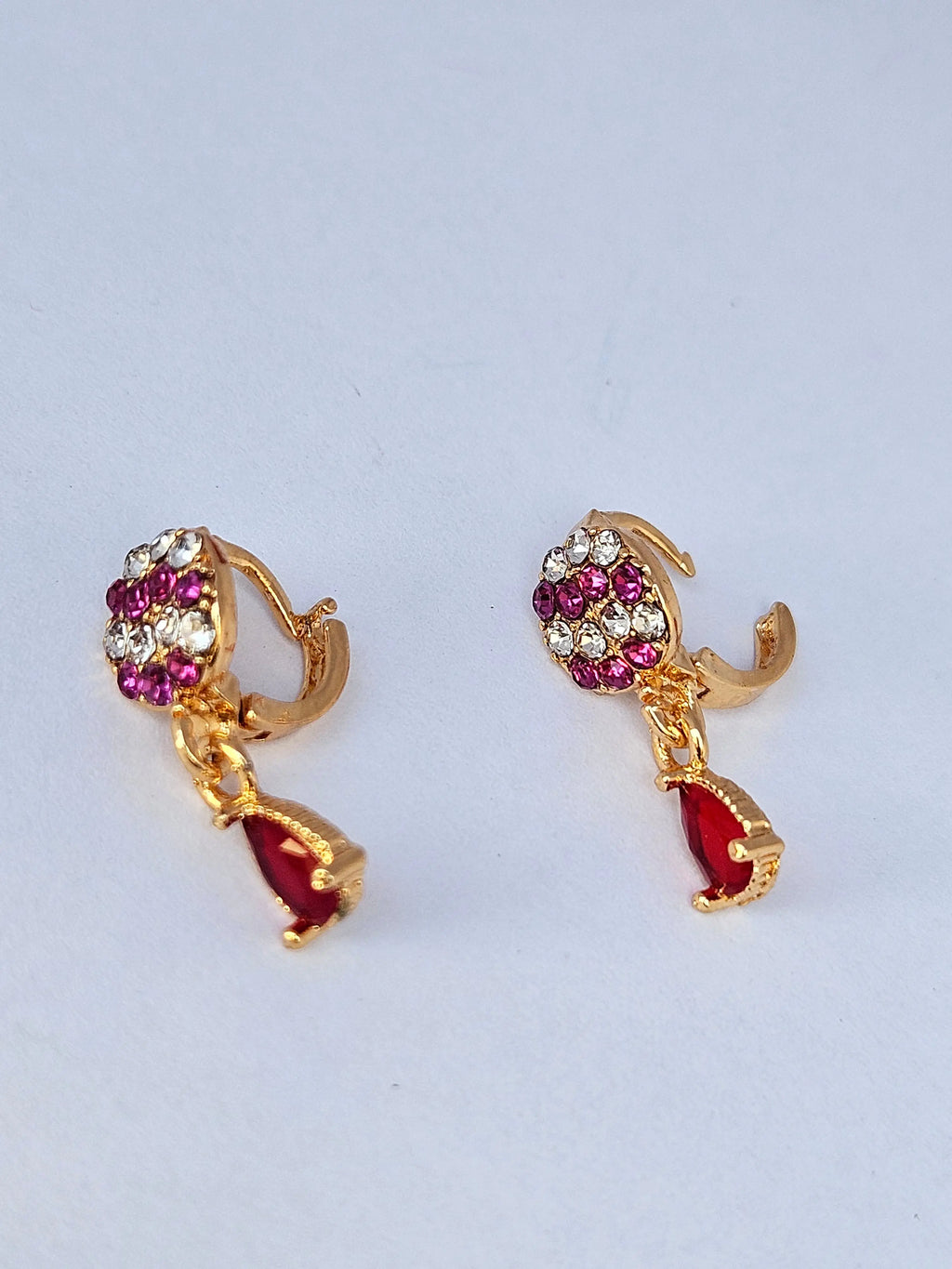 Elegant Golden Dangle Drop Earrings – Stylish Crystal Chain Hangings for Women