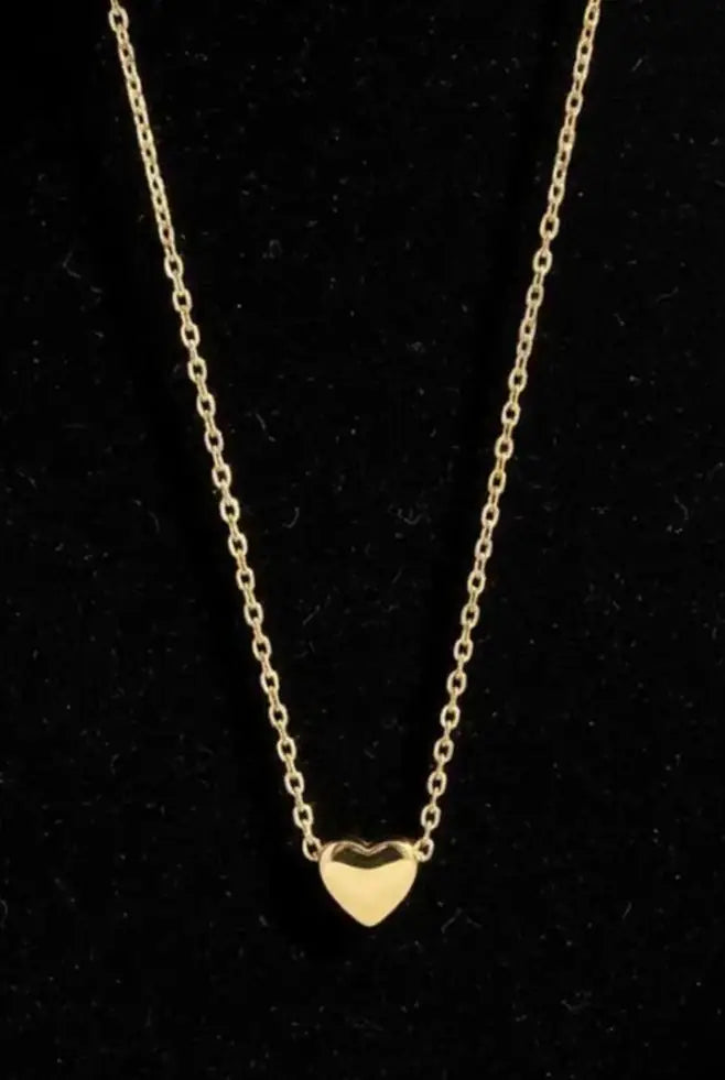 Dainty Golden Heart Pendant Choker Chain – Minimalist Stainless Steel Daily Wear Necklace for Women & Girls