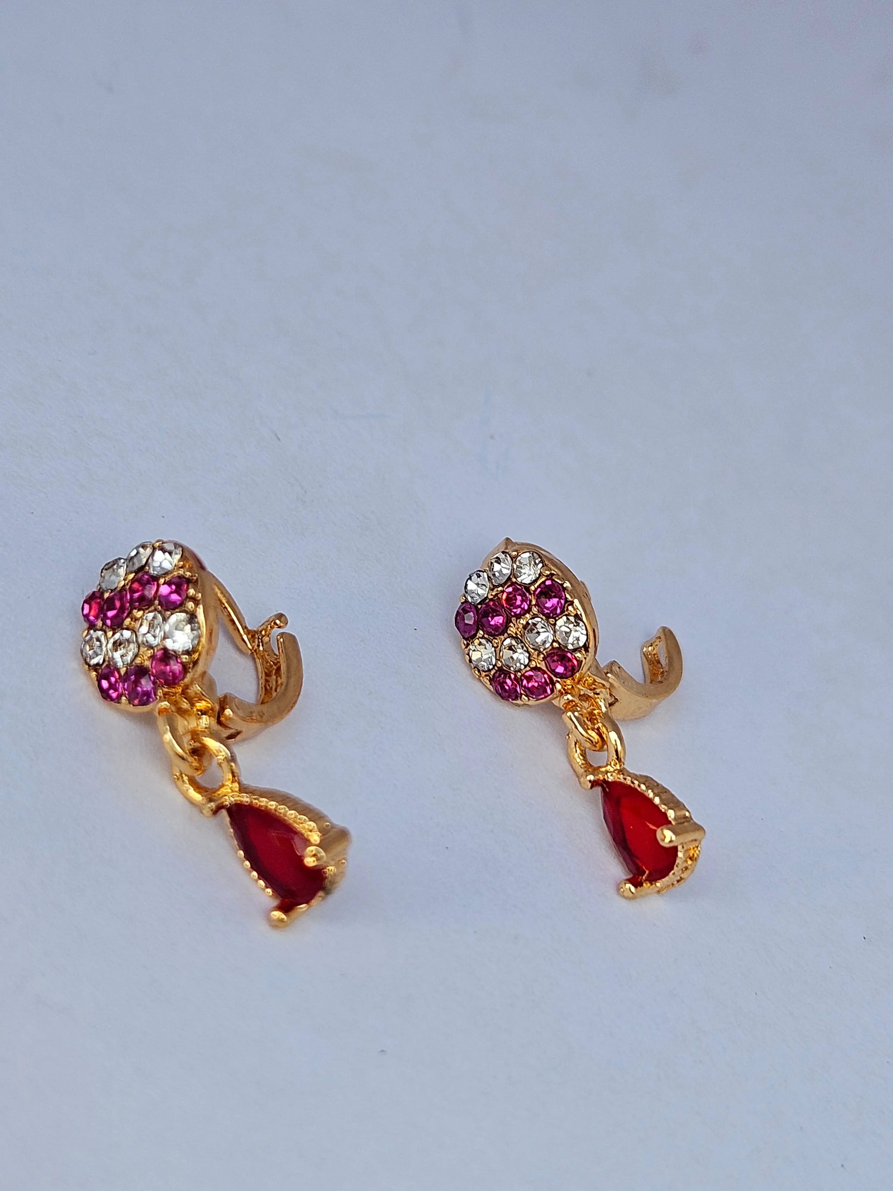 Elegant Golden Dangle Drop Earrings – Stylish Crystal Chain Hangings for Women