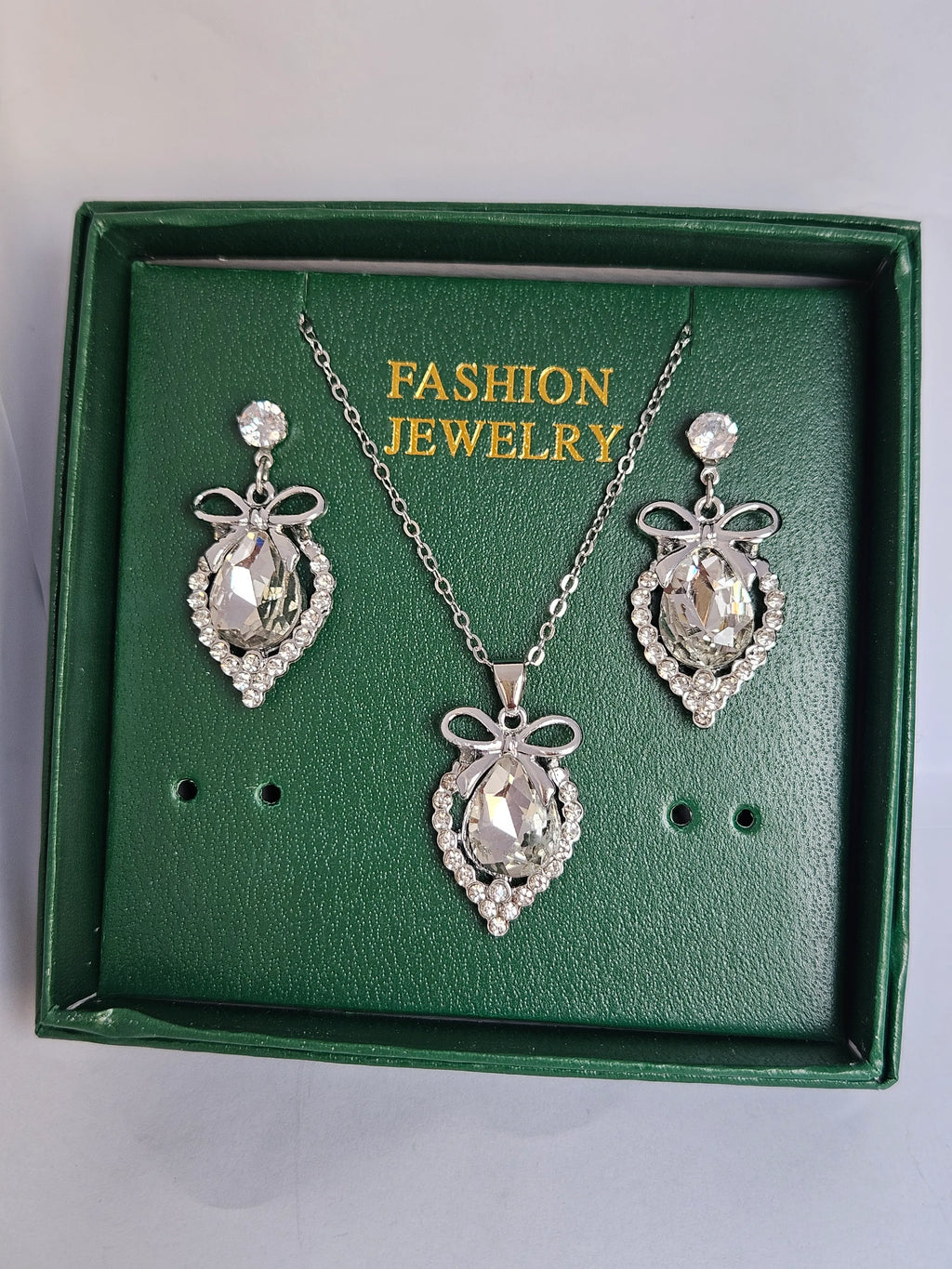 Silver Crystal Jewelry Set | Necklace & Earrings | Premium Gift Box – Zewarly.pk