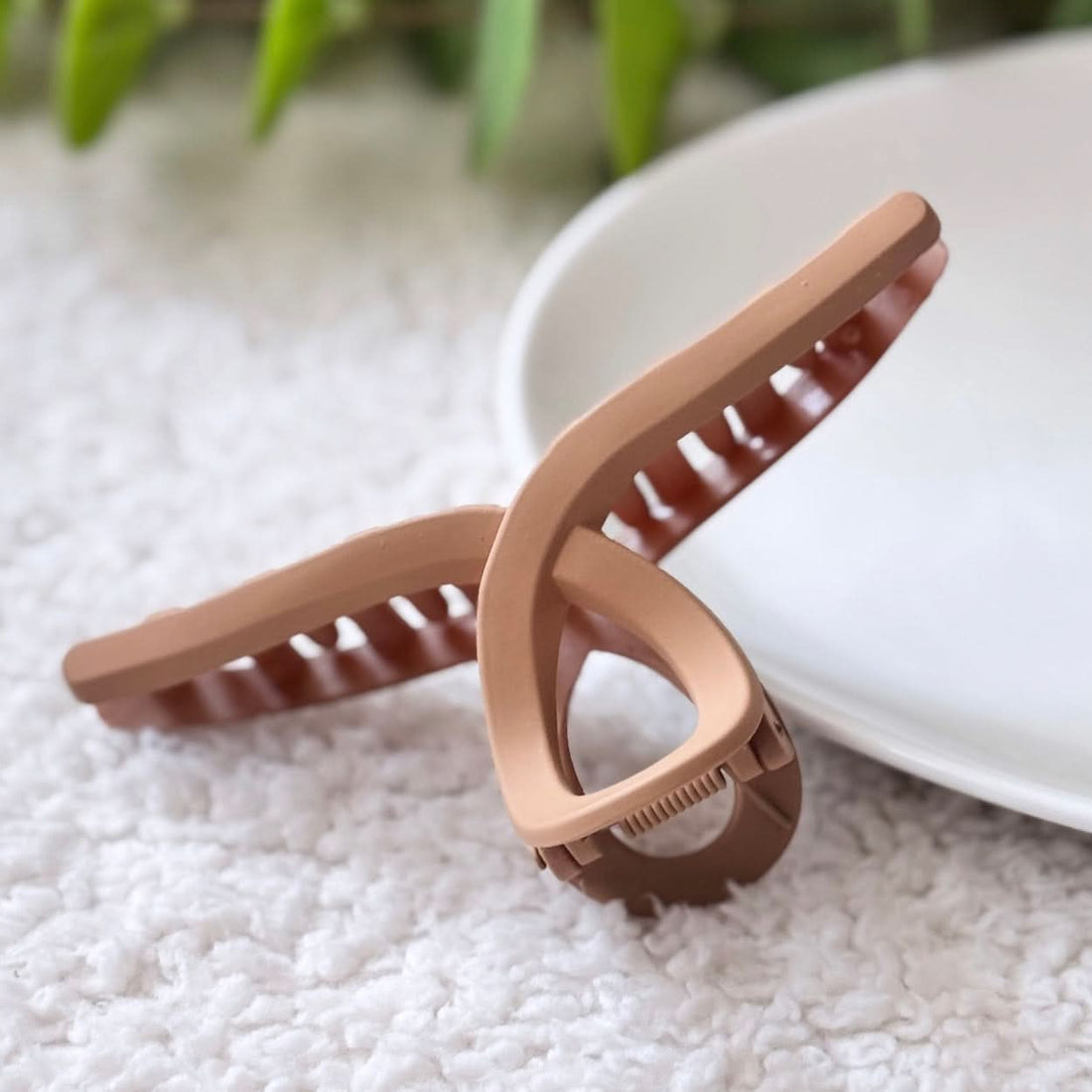 Pack of 3 Premium Matte Hair Claw Clips – High-Quality Imported Large Nonslip Hair Clamps for Women & Girls