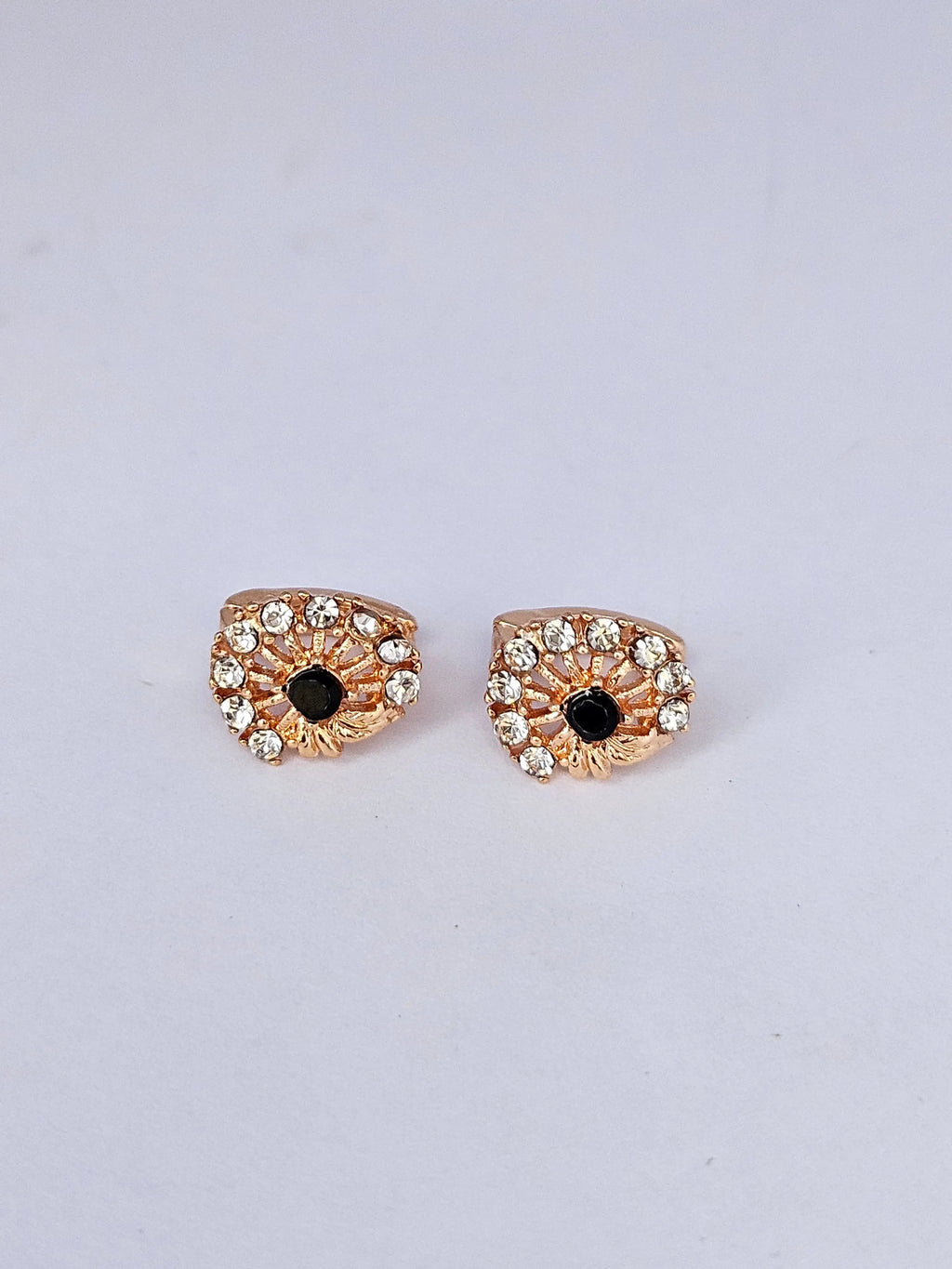 Floral Halo Golden Huggie Hoop Earrings with Sparkling Zircon Accents – Dainty Small Round Stud-Hoops for Women