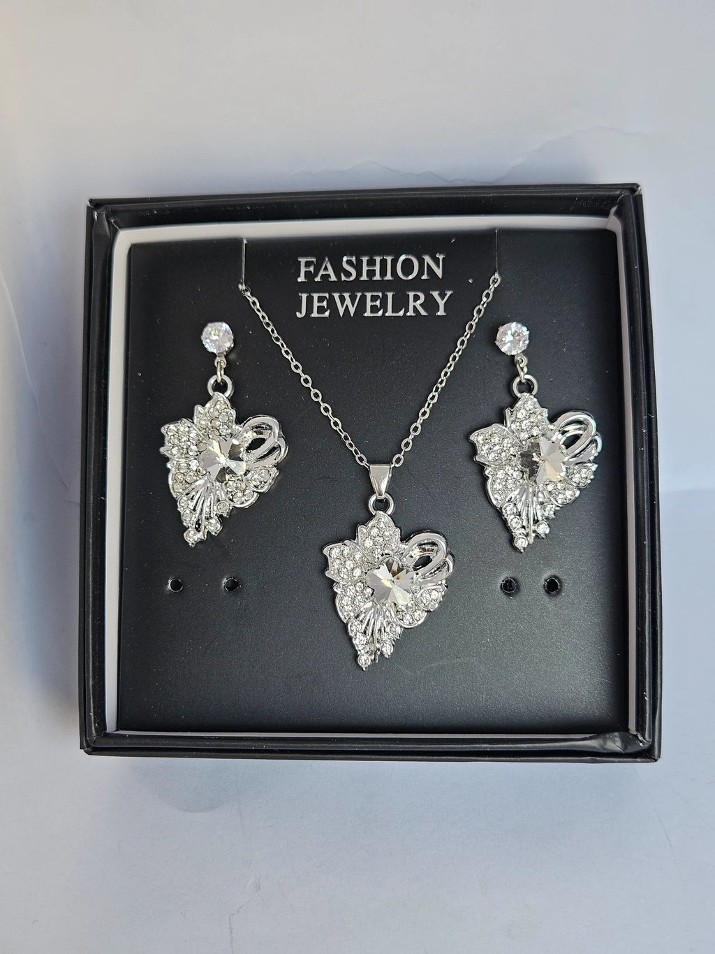 Silver Crystal Jewelry Set | Necklace & Earrings | Premium Gift Box – Zewarly.pk