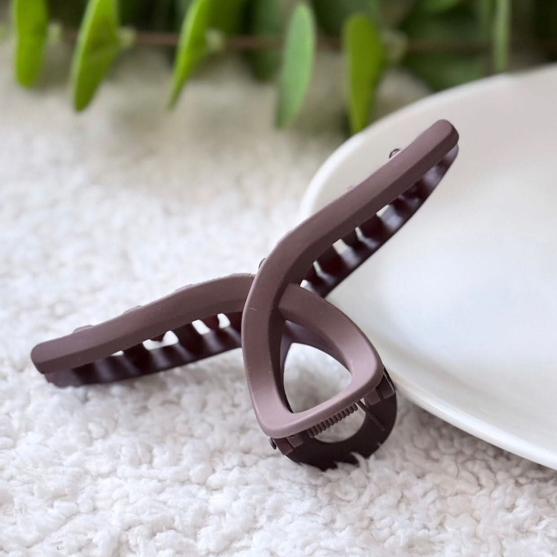 Pack of 3 Premium Matte Hair Claw Clips – High-Quality Imported Large Nonslip Hair Clamps for Women & Girls
